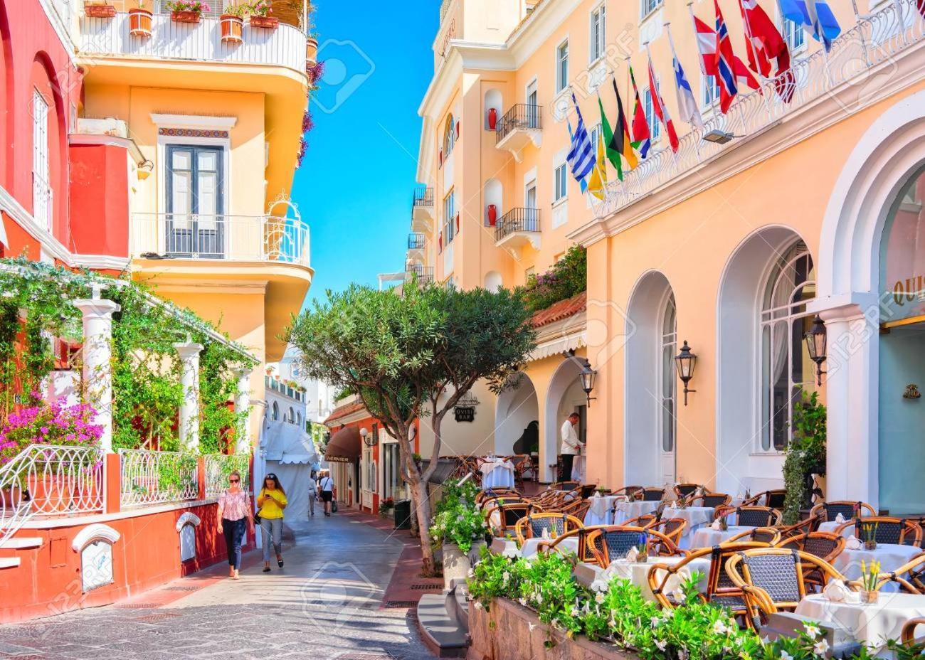 Donna Lena Relais Napoli Bed & Breakfast Exterior photo